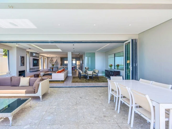 Beachfront villa with crystal-clear ocean views
